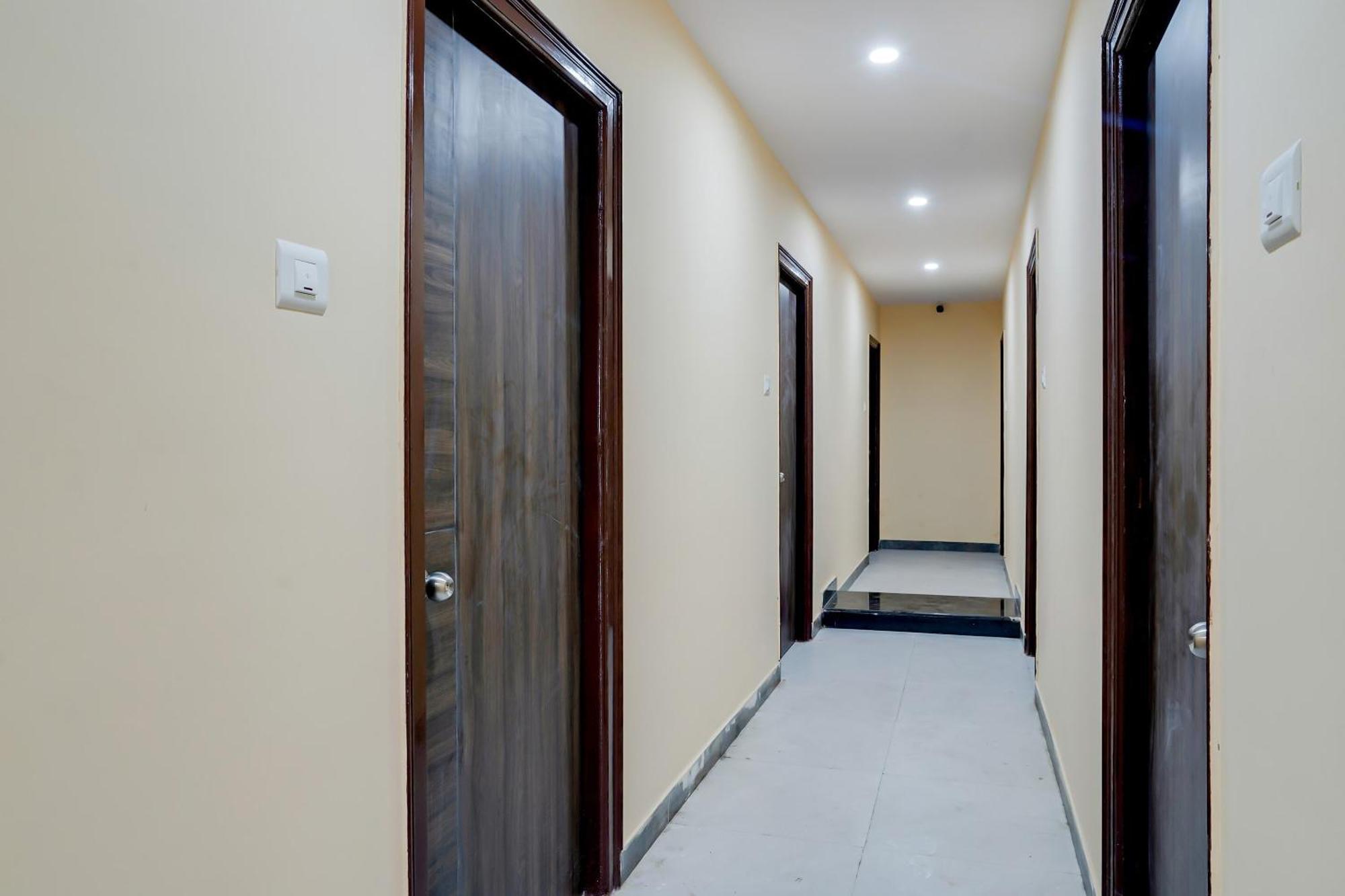 Hotel O Alekhya Residency Cafe Bahar Sururnagar Εξωτερικό φωτογραφία