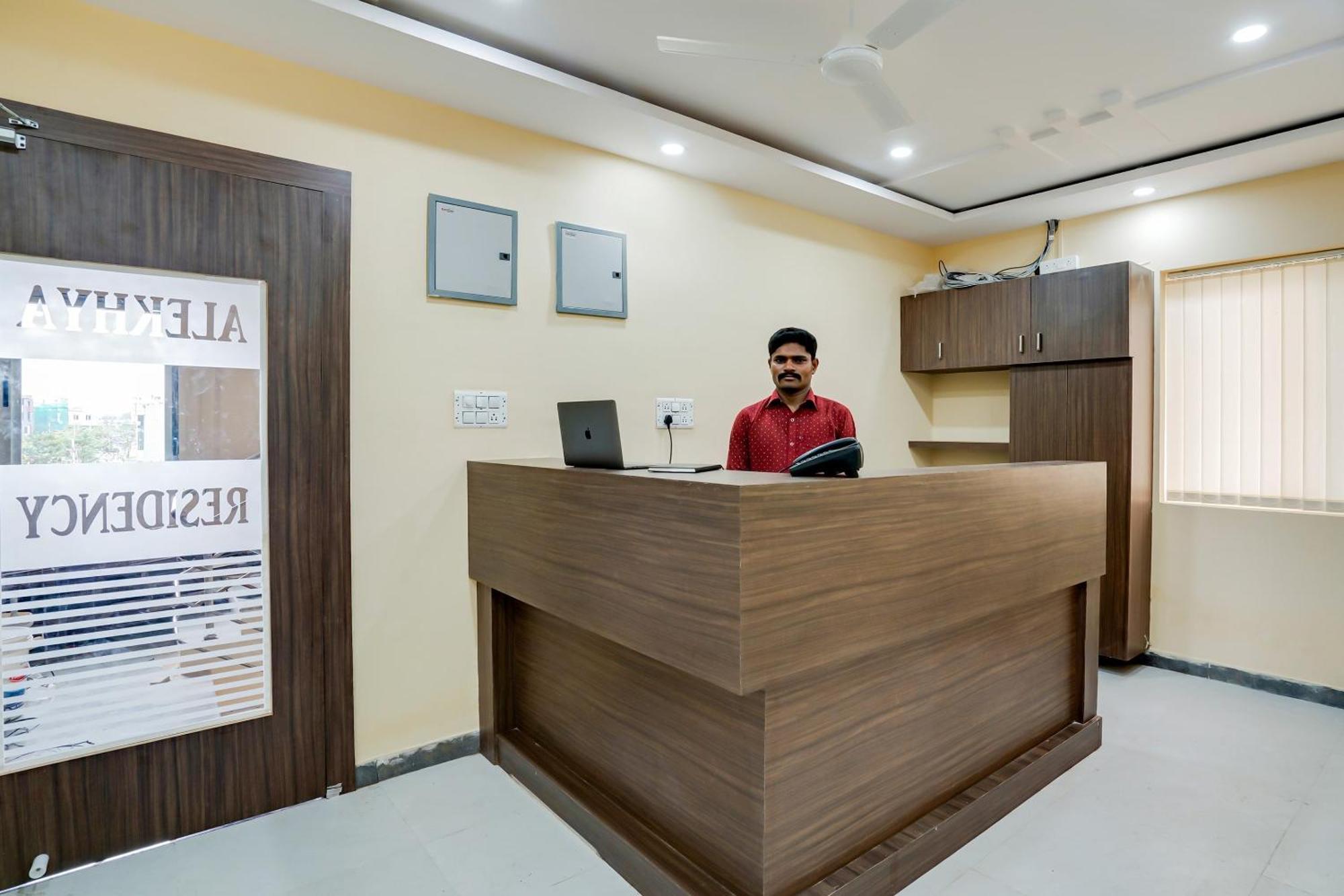 Hotel O Alekhya Residency Cafe Bahar Sururnagar Εξωτερικό φωτογραφία