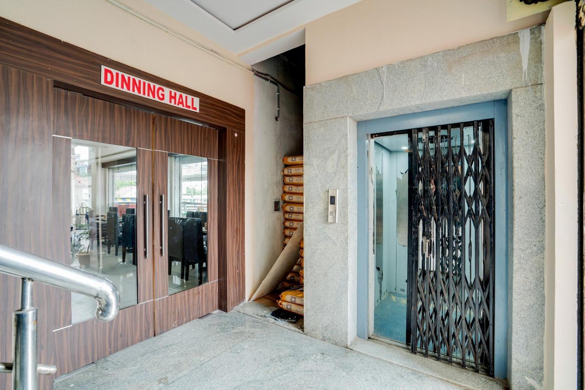 Hotel O Alekhya Residency Cafe Bahar Sururnagar Εξωτερικό φωτογραφία
